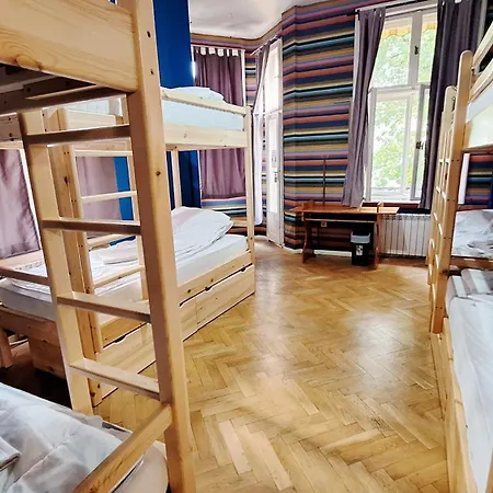 بيت شباب Key Vitosha *